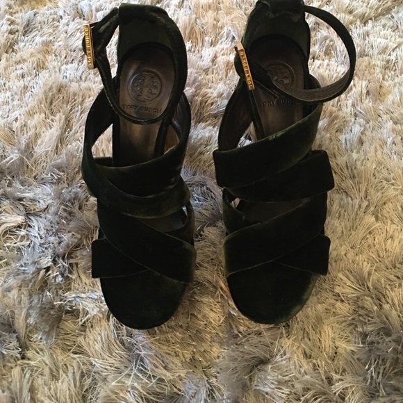 Tory Burch - Picture 2 of 7